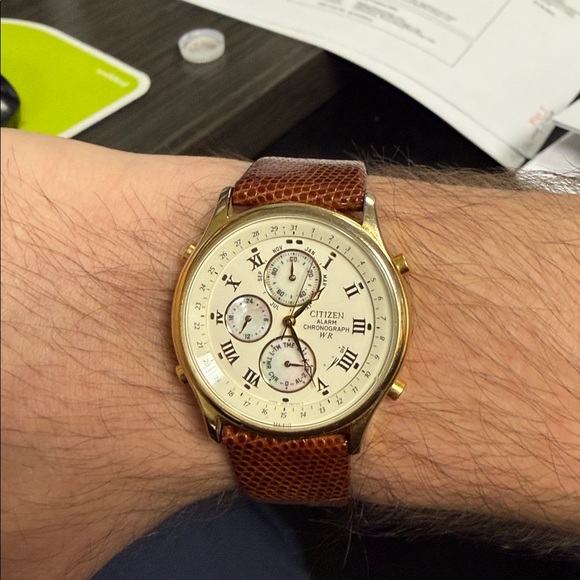 Citizen Gold and Brown Men's Watch - Picture 5 of 5